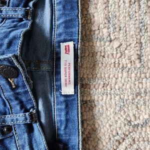 Girls levi jeans